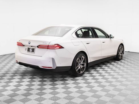 New 2026 BMW 540i xDrive w/ Premium Package image 6