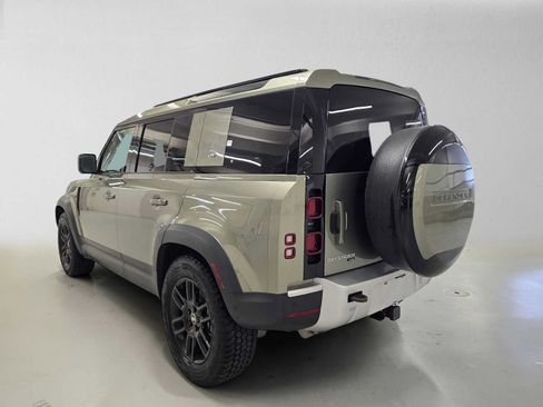 Used 2023 Land Rover Defender 110 SE AWD/4WD image 3