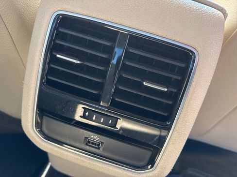 Used 2017 Volkswagen Passat 1.8T SE image 17