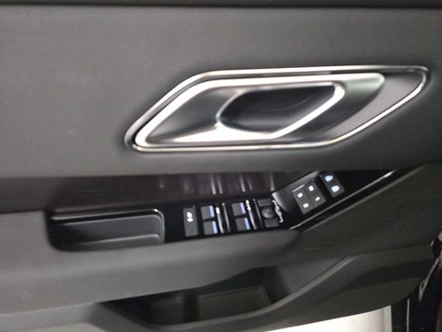 New 2026 Land Rover Range Rover Velar Dynamic SE image 22