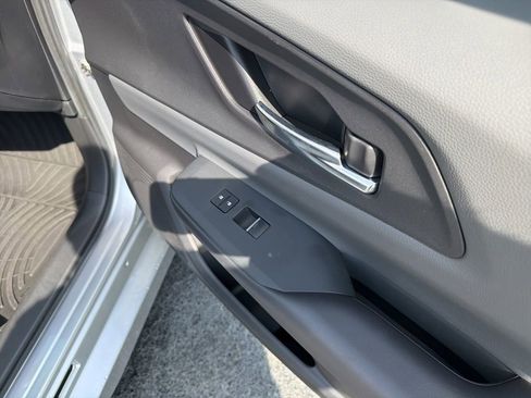 Used 2023 Toyota Prius XLE FWD image 28