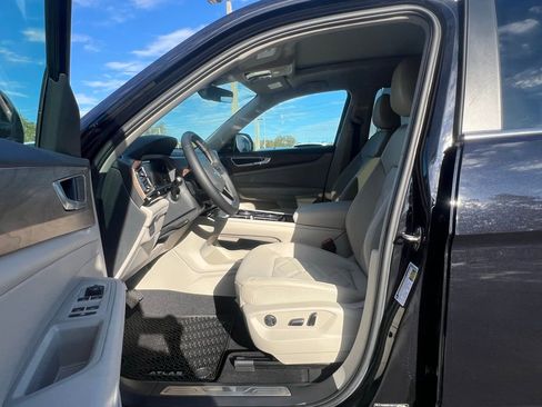 New 2026 Volkswagen Atlas SE FWD image 16