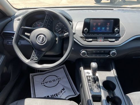 Used 2024 Nissan Altima 2.5 S FWD image 13