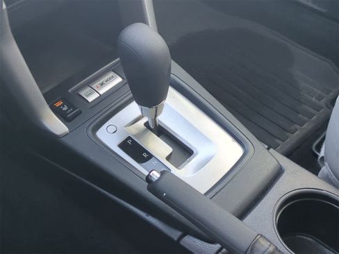 Used 2018 Subaru Forester 2.5i Premium w/ All-Weather Package image 31