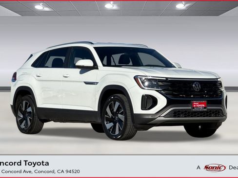 Used 2025 Volkswagen Atlas Cross Sport SE image 1