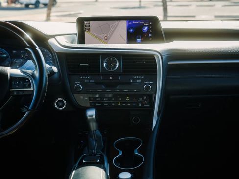 Used 2018 Lexus RX 450h AWD image 27