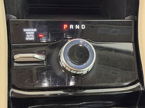 Used 2022 Jeep Grand Cherokee L Limited image 28