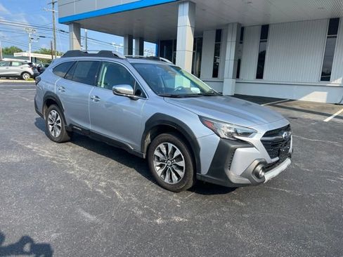 Used 2024 Subaru Outback Touring AWD/4WD image 5