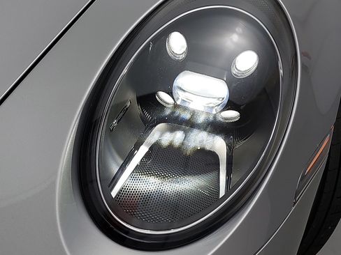 Certified 2024 Porsche 911 Carrera S RWD image 32