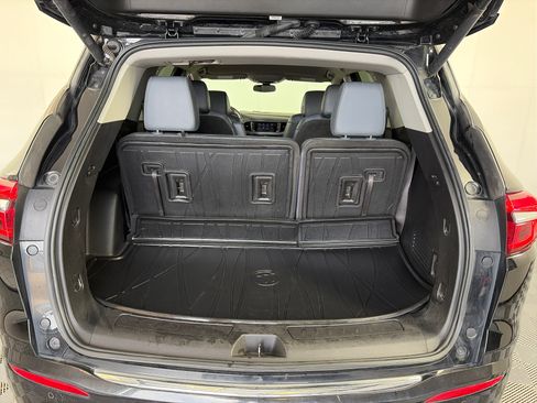 Used 2021 Buick Enclave Essence w/ Sport Touring Edition FWD image 15