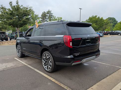 Certified 2025 Ford Expedition Platinum w/ Platinum Ultimate Package AWD/4WD image 6