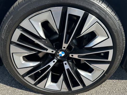 Certified 2024 BMW 530i xDrive w/ Premium Package AWD/4WD image 12