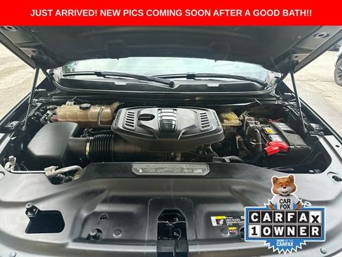 Used 2024 Jeep Wagoneer Series III AWD/4WD image 32