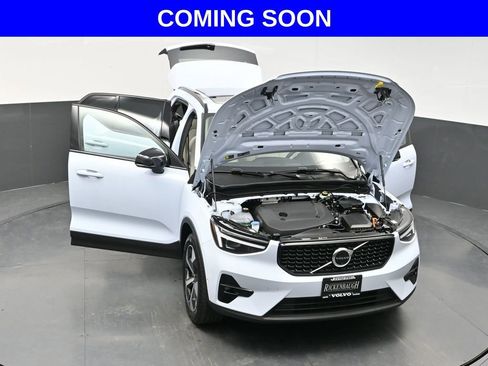 Used 2026 Volvo XC40 B5 Plus AWD/4WD image 39