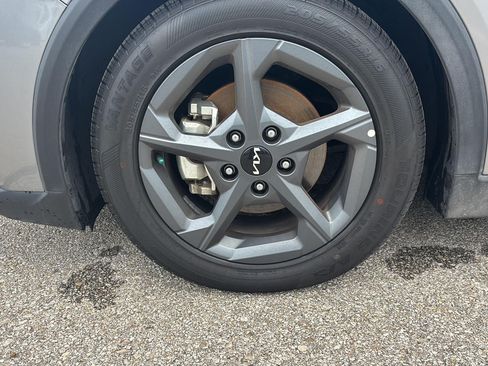 Used 2025 Kia K4 FWD image 29