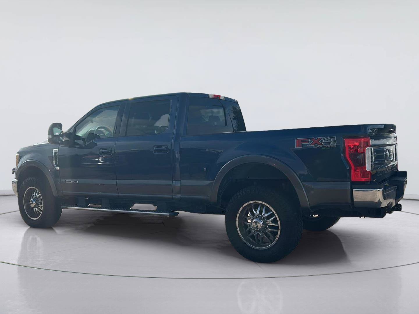 Used 2017 Ford F250 Lariat w/ Lariat Ultimate Package AWD/4WD image 6