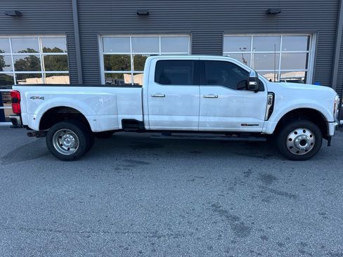 Used 2024 Ford F450 Lariat w/ Chrome Package AWD/4WD image 4