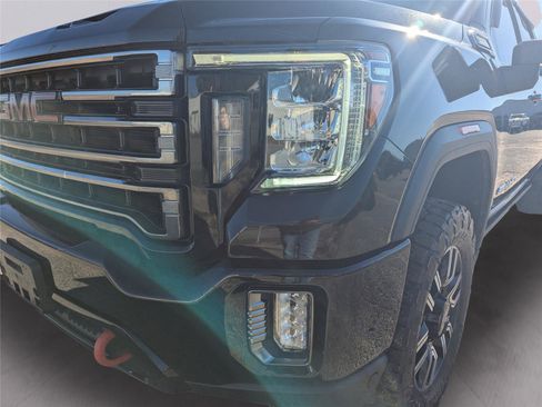 Used 2022 GMC Sierra 2500 AT4 w/ Gooseneck/5TH Wheel Package image 9