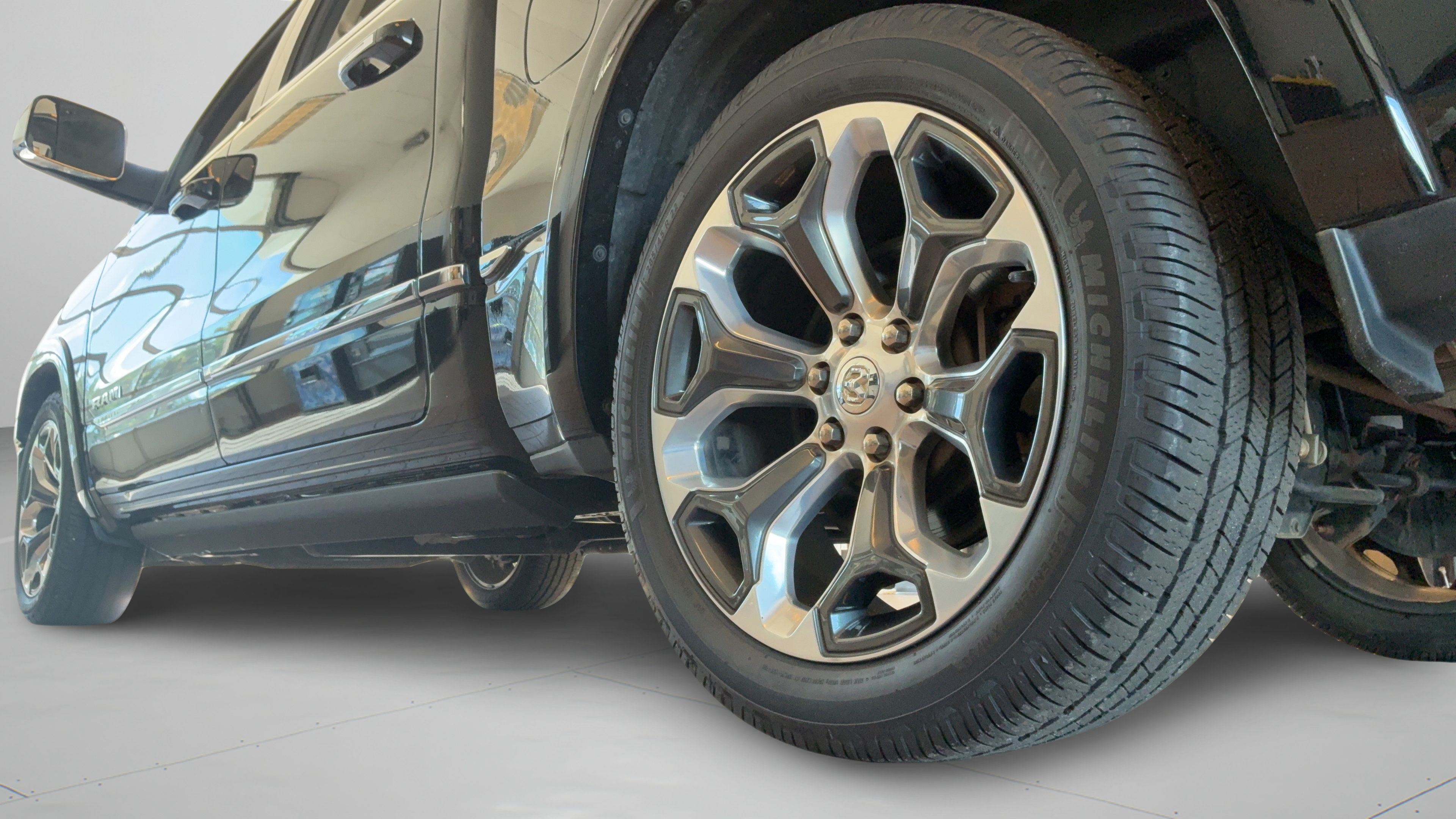 Used 2019 RAM 1500 Limited AWD/4WD image 51