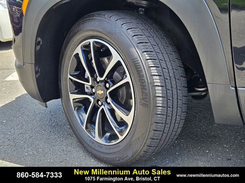 Used 2024 Chevrolet TrailBlazer LT image 31