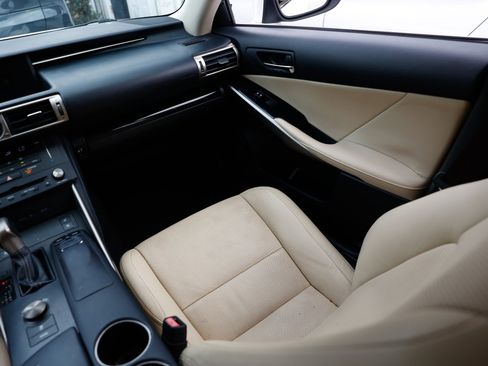 Used 2015 Lexus IS 250 w/ Navigation System Package image 27