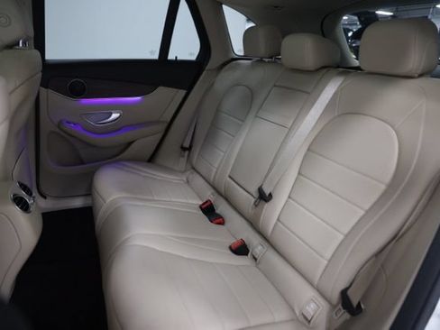 Used 2022 Mercedes-Benz GLC 300 4MATIC image 35