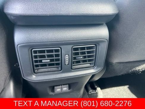 Used 2025 Toyota RAV4 SE AWD/4WD image 19