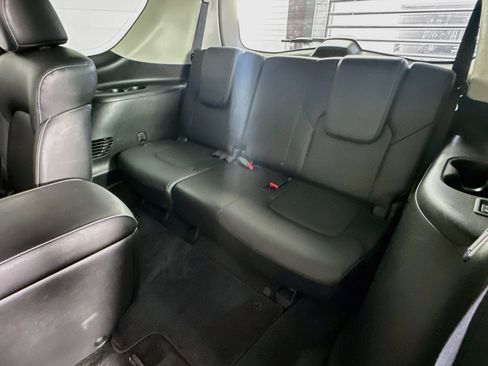 Used 2018 INFINITI QX80 2WD w/ Driver Assistance Package image 31