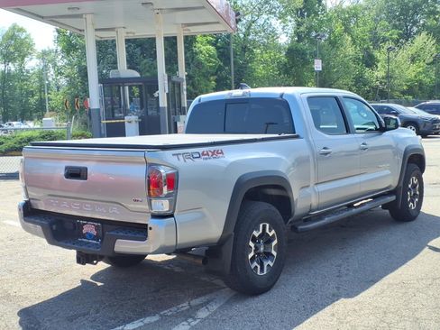 Used 2023 Toyota Tacoma TRD Off-Road w/ TRD Premium Off Road Package AWD/4WD image 6