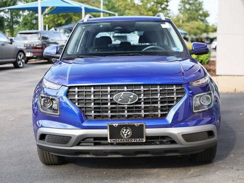 Used 2023 Hyundai Venue SEL FWD image 13