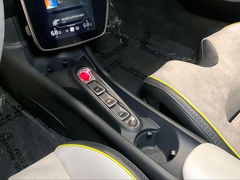 Used 2023 McLaren Artura RWD image 12