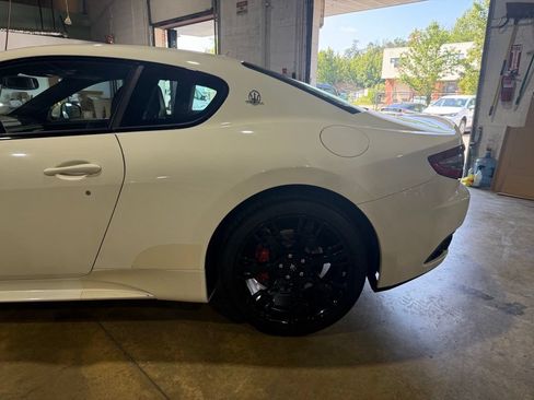Used 2016 Maserati GranTurismo MC RWD image 13