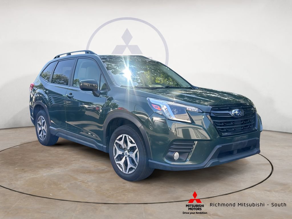 Used 2023 Subaru Forester Premium AWD/4WD image 1