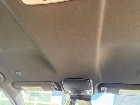 Used 2025 Toyota Camry SE image 15