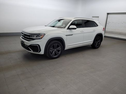 Used 2021 Volkswagen Atlas Cross Sport SE FWD image 2