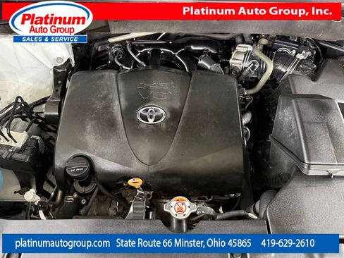 Used 2019 Toyota Highlander SE AWD/4WD image 23