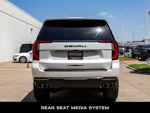 Used 2025 GMC Yukon Denali Ultimate AWD/4WD image 8