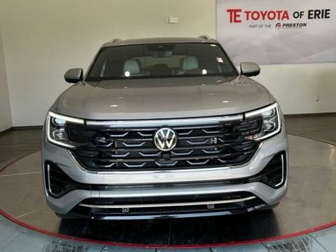 Used 2024 Volkswagen Atlas Cross Sport SEL Premium R-Line AWD/4WD image 1