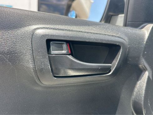 Used 2022 Toyota Tacoma SR RWD image 33