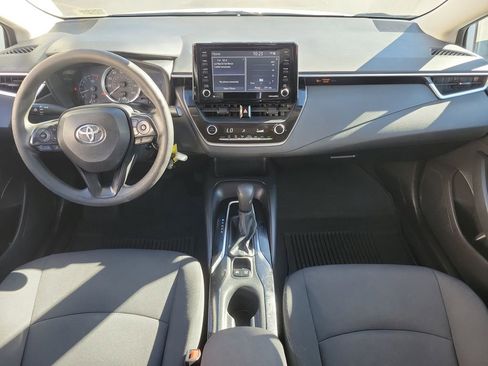 Used 2022 Toyota Corolla LE image 10