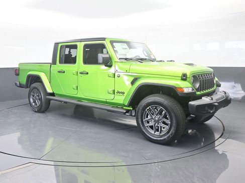 New 2026 Jeep Gladiator Sport AWD/4WD image 8