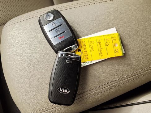 Used 2020 Kia Sportage EX w/ Option Group 15 FWD image 24