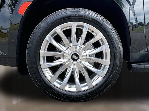 Used 2023 Cadillac Escalade ESV Premium Luxury AWD/4WD image 8