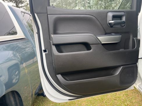 Used 2018 Chevrolet Silverado 1500 LT w/ Texas Edition image 36