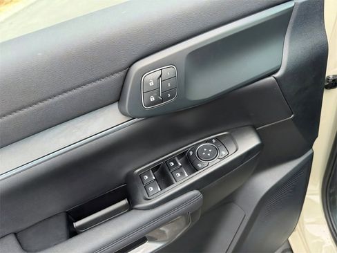 Used 2025 Ford Ranger Lariat w/ FX4 Off-Road Package image 11