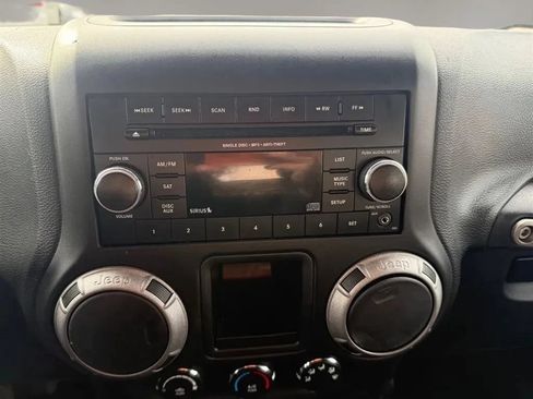 Used 2016 Jeep Wrangler Unlimited Sport AWD/4WD image 15