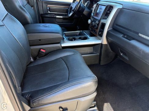 Used 2018 RAM 1500 Laramie w/ Convenience Group image 10