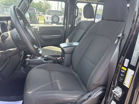 Used 2021 Jeep Gladiator Sport AWD/4WD image 15
