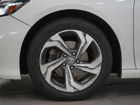 Used 2020 Honda Accord EX image 27