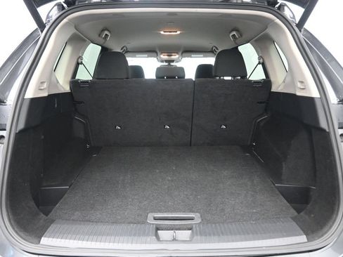 Used 2024 Nissan Rogue SV FWD image 28